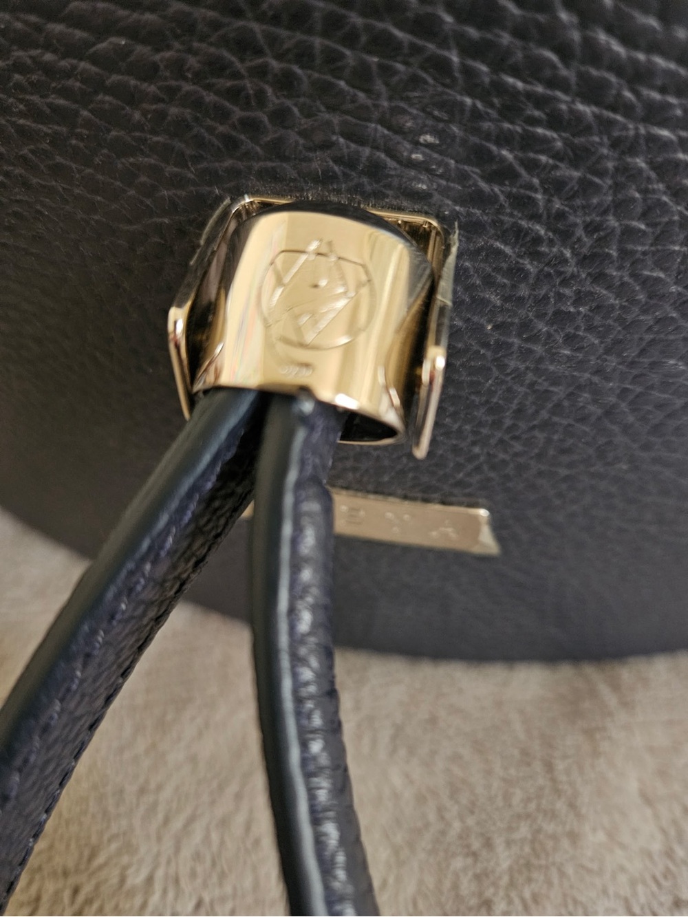 Travel w Class. Freya 100% Leather Travel Hat Box Navy BNWT - Picture 4 of 8